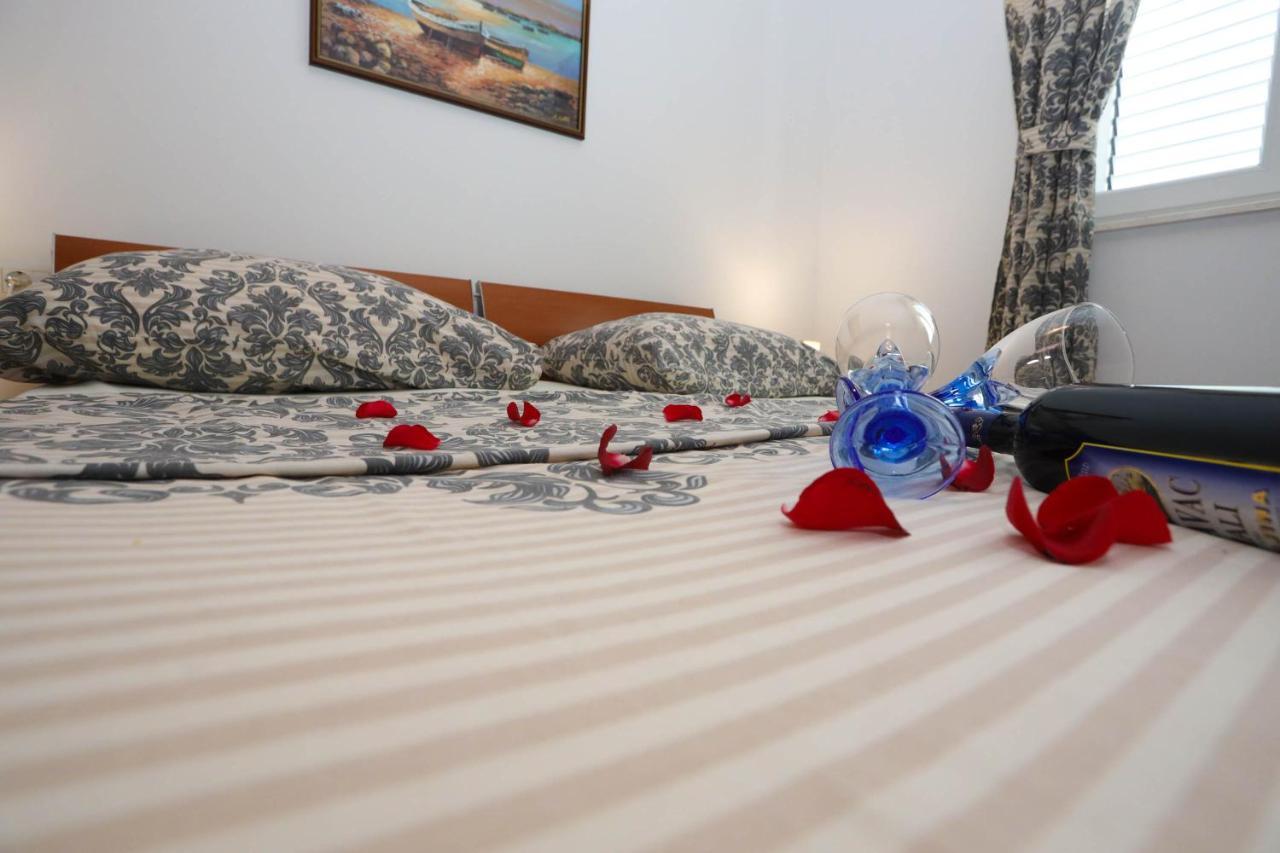Apartman Petra Makarska Exterior foto