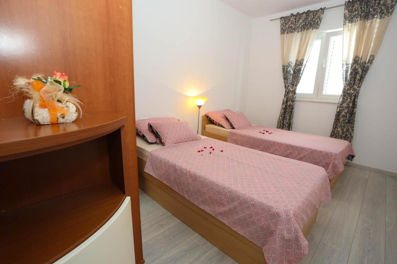Apartman Petra Makarska Exterior foto