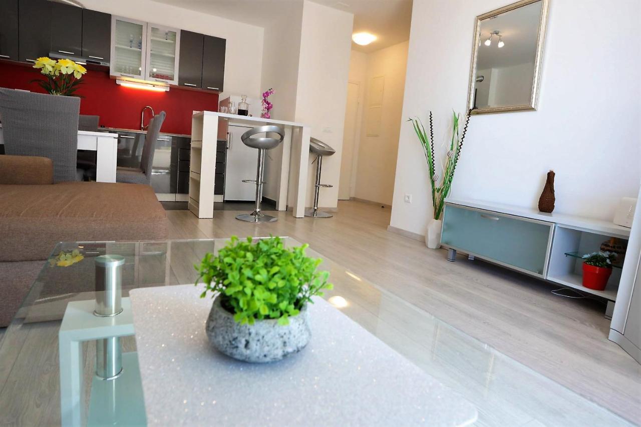 Apartman Petra Makarska Exterior foto