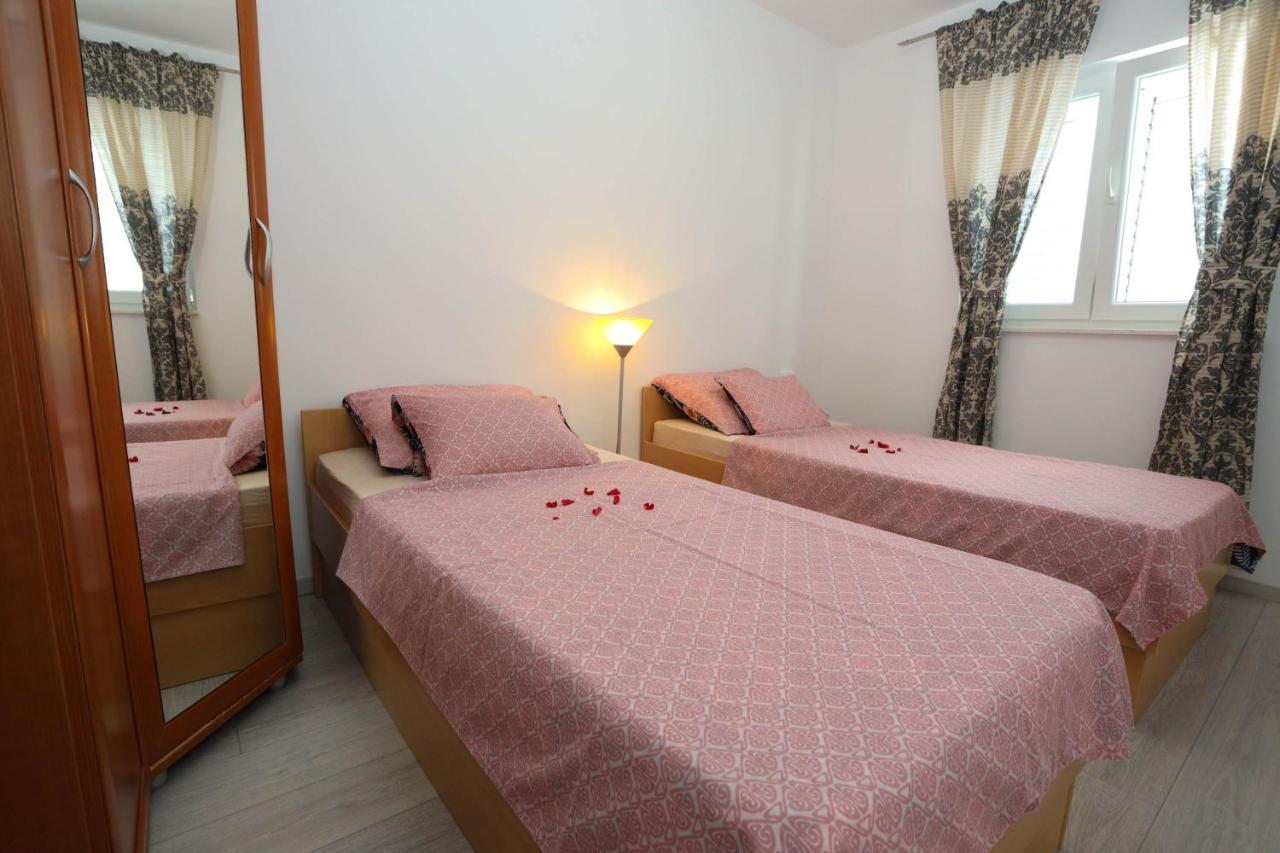 Apartman Petra Makarska Exterior foto